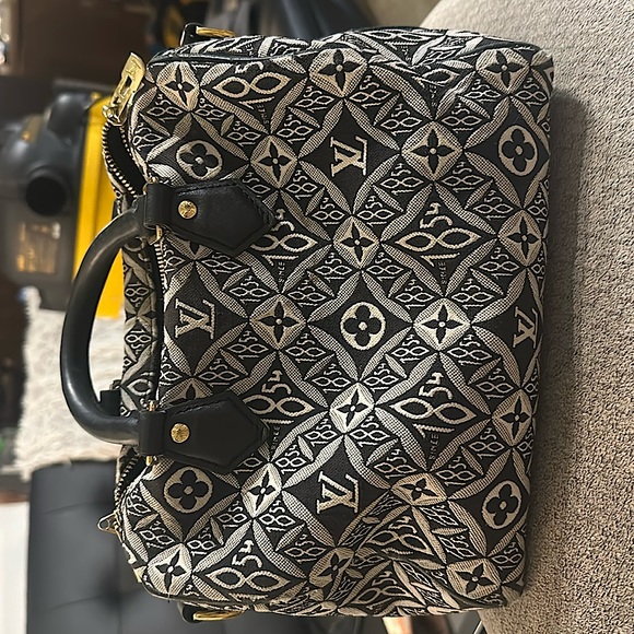 Louis Vuitton Handbags - Black and white Louis Vuitton handbag